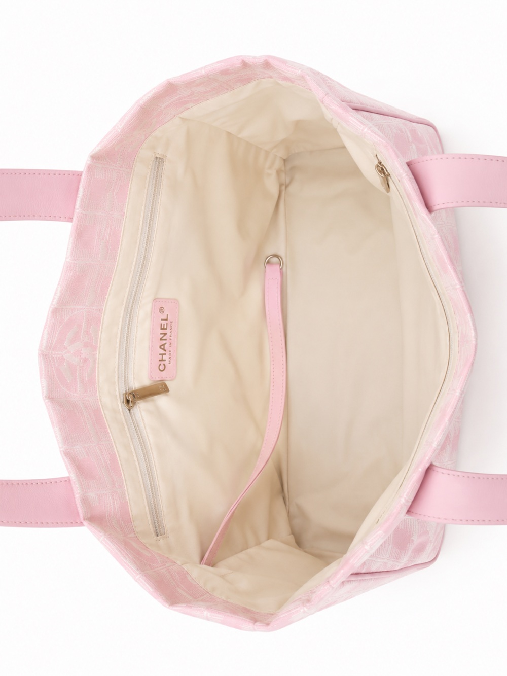 CHANEL pink CC logo Travel Tote - Picture 6 of 16